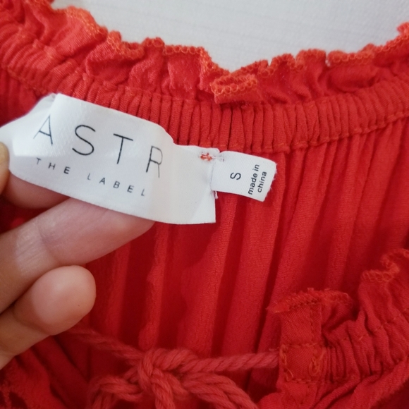 off shoulder top - Picture 9 of 13